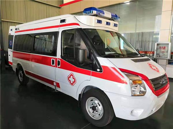 龙陵县福特V362救护车